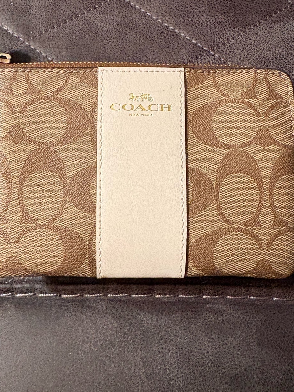 Coach wristlet Corner Zip signature canvas pattern Tan chalk-white center stripe - Picture 3 of 7